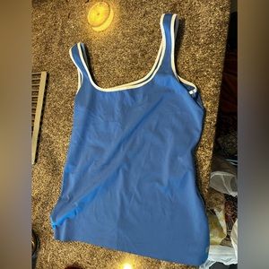 Nic & Zoe active tank